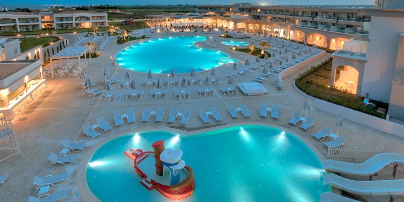 Hidroizolarea betoanelor cu expunere la apa sarata -Hotel Blue Lagoon Princess